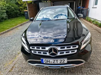 Gebraucht Mercedes GLA220 Urban 184 PS (135 kW) 2019 Schwarz SUV