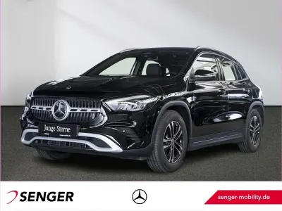 Gebraucht Mercedes GLA200 163 PS (119 kW) 2024 Unilack nachtschwarz SUV