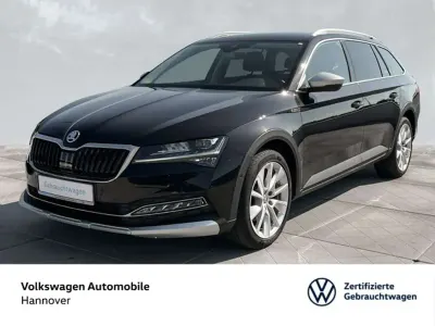 Gebraucht Skoda Superb 200 PS (147 kW) 2023 Schwarzmagic perleffekt Kombi
