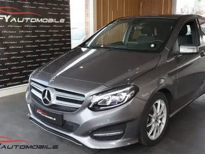 Gebraucht Mercedes B180 Style 122 PS (89 kW) 2018 Mountaingrau  met. Van / Kleinbus