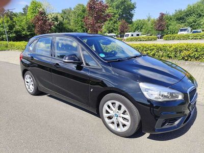 BMW 225