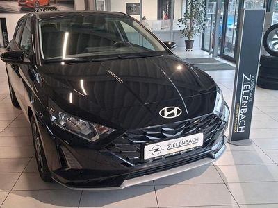 Neu Hyundai i20 Trend 101 PS (74 kW) 2025 Phantom black Limousine
