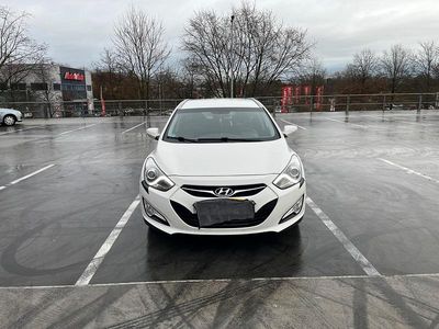Gebraucht Hyundai i40 136 PS (100 kW) 2015 Weiß Kombi