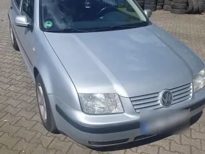 Gebraucht VW Bora 116 PS (85 kW) 2001 Silber Limousine