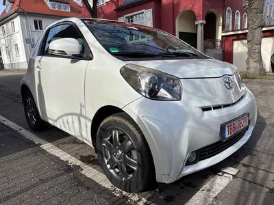 Gebraucht Toyota iQ 68 PS (50 kW) 2009 Weiß Kleinwagen