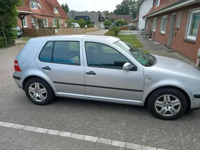 Gebraucht VW Golf IV 102 PS (75 kW) 2001 Silber Kleinwagen