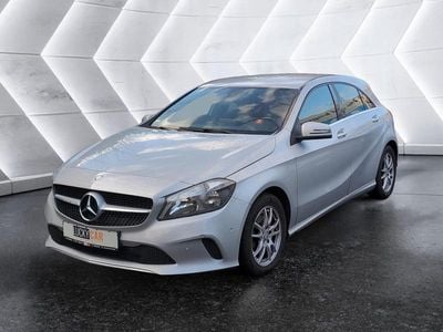 Gebraucht Mercedes A180 122 PS (89 kW) 2016 Polarsilber  metalliclack Limousine