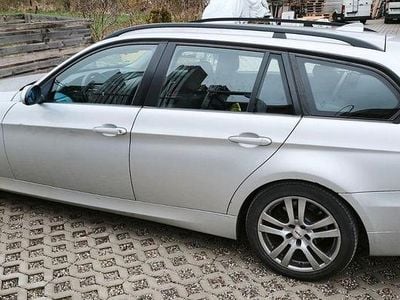 Gebraucht BMW 320 163 PS (119 kW) 2007 Silber Kombi