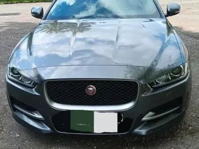 Gebraucht Jaguar XE R-Sport 200 PS (147 kW) 2018 Grau Limousine