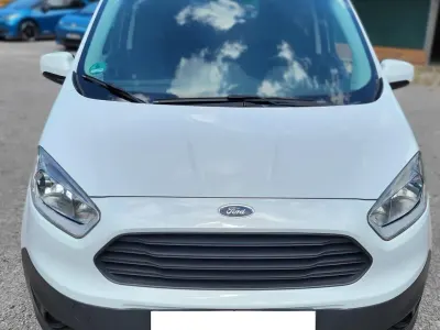 Gebraucht Ford Courier Trend 101 PS (74 kW) 2018 Weiß Van / Kleinbus