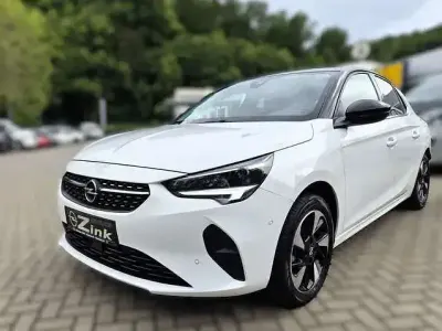 Gebraucht Opel Corsa-e Elegance 100 kW (136 PS) 2022 Jade weiss/arktis weiss Kleinwagen