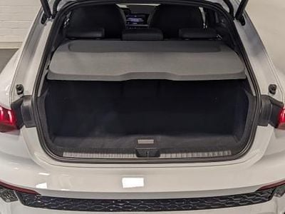 Gebraucht Audi RS3 Sportback 400 PS (294 kW) 2024 Metallic Kleinwagen