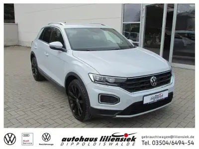 Używany VW T-Roc Sportline 150 KM (110 kW) 2022 Biały SUV