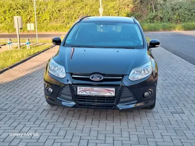 Usata Ford Focus Trend 116 CV (85 kW) 2011 Nero Berlina