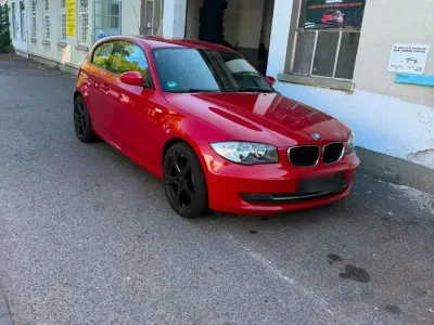 Gebraucht BMW 118 143 PS (105 kW) 2007 Rot Kleinwagen
