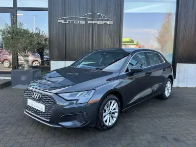 Gebraucht Audi A3 Sport 116 PS (85 kW) 2021 Grau Limousine