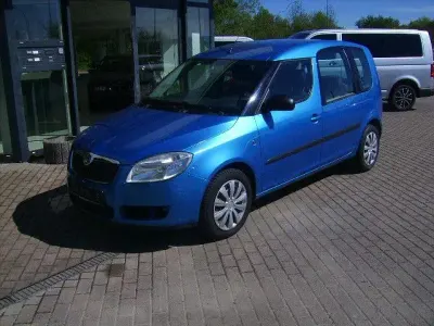 Second-hand Skoda Roomster Comfort 105 CP (77 kW) 2007 Albastru Monovolum