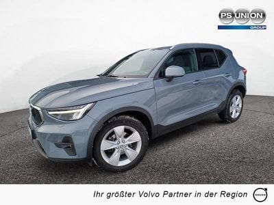 Gebraucht Volvo XC40 Core 129 PS (94 kW) 2023 Grau / thunder grey (metallic) SUV