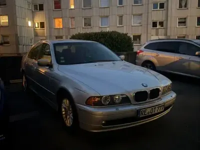 Gebraucht BMW 520 Lifestyle 179 PS (131 kW) 2001 Grau Limousine