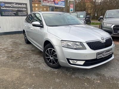 Silber Gebraucht 2015 Skoda Octavia Ambition Kombi | 10.699 € (Fairer Preis)