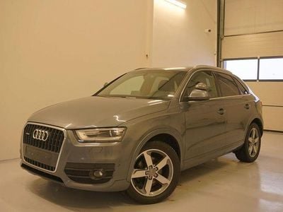 Grau Gebraucht 2011 Audi Q3 Sport SUV | 9.500 € (Etwas zu teuer)