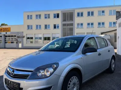 Gebraucht Opel Astra 90 PS (66 kW) 2009 Silber Kleinwagen