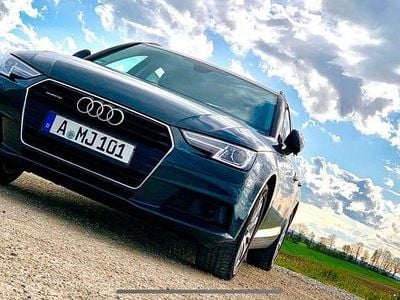 Grau Gebraucht 2017 Audi A4 Ambiente Kombi | 15.000 € (Guter Preis)