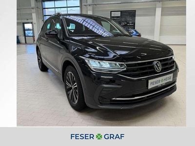 Gebraucht VW Tiguan Active 150 PS (110 kW) 2022 Deep black perleffekt SUV