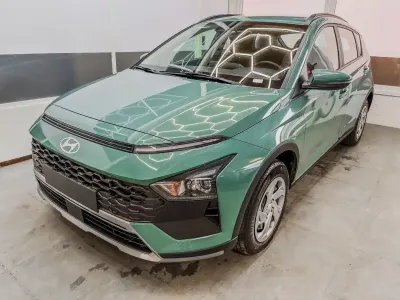 Neu Hyundai Bayon Life 90 PS (66 kW) 2026 Mangrove green mg2 SUV