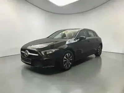 Używany Mercedes A180 116 KM (85 kW) 2023 Czarny Sedan/Limuzyna