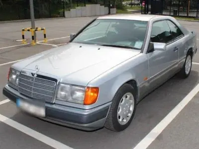 Gebraucht Mercedes 200 185 PS (136 kW) 1993 Silber Coupé