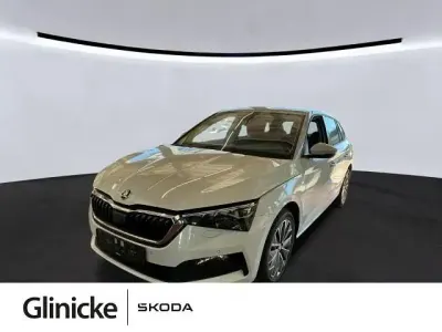 Gebraucht Skoda Scala 110 PS (80 kW) 2022 Moonweiss metallic Kleinwagen