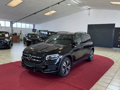 Mercedes GLB220