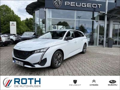 Weiss Gebraucht 2024 Peugeot 308 Allure Kombi | 29.355 € (Etwas zu teuer)
