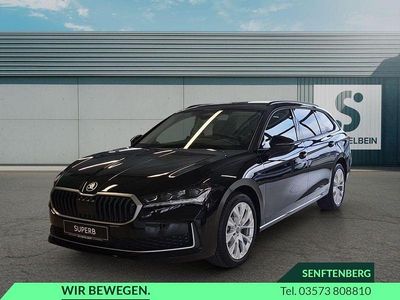 Ebony schwarz metallic Neu 2025 Skoda Superb Selection Kombi | 54.580 € (Teuer)
