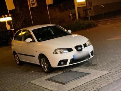 Weiß Gebraucht 2007 Seat Ibiza Kleinwagen | 1.499 € (Fairer Preis)