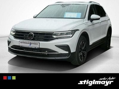 Pure white Gebraucht 2021 VW Tiguan Life SUV | 27.240 € (Fairer Preis)