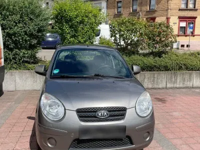 Gebraucht Kia Picanto Attract 65 PS (47 kW) 2010 Grau Kleinwagen
