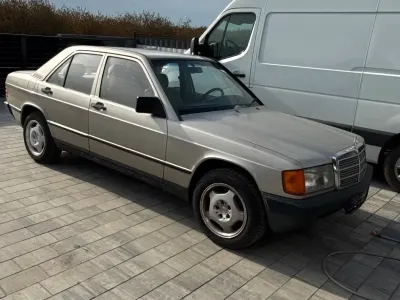 Gebraucht Mercedes 190 1986 Gold Limousine