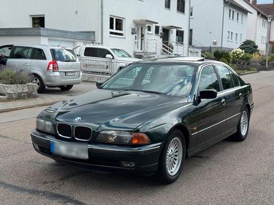 BMW 523