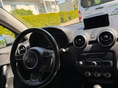 Używany Audi A1 Sport 90 KM (66 kW) 2016 Szary Hatchback