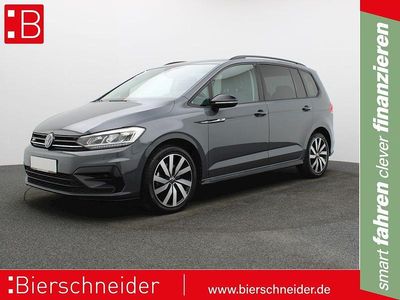 Grau Gebraucht 2024 VW Touran Highline Van / Kleinbus | 34.750 € (Fairer Preis)