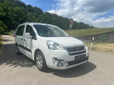 Gebraucht Peugeot Partner Tepee Active 99 PS (72 kW) 2016 Weiß Van / Kleinbus