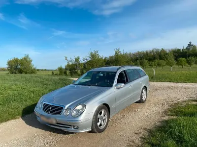 Gebraucht Mercedes E220 Avantgarde 150 PS (110 kW) 2006 Silber Kombi