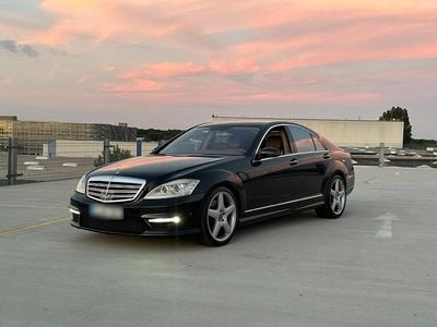 Second-hand Mercedes S500 387 CP (284 kW) 2008 Negru Berlinǎ