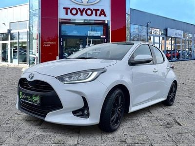 Platinum white pearl Gebraucht 2022 Toyota Yaris Hybrid Team Kleinwagen | 18.990 € (Fairer Preis)