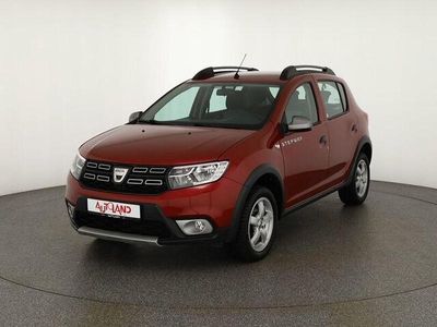 Gebraucht Dacia Sandero Prestige 90 PS (66 kW) 2019 Rot SUV
