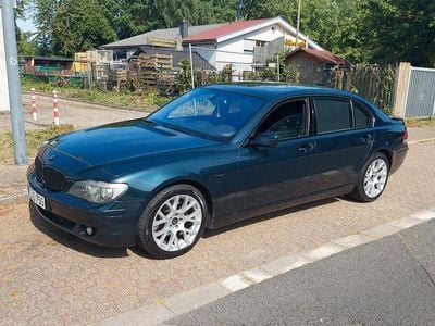 Usado BMW 750L Sport Line 367 HP (269 kW) 2006 Verde Sedan
