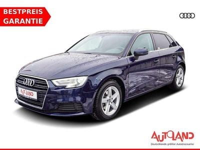 Blau Gebraucht 2017 Audi A3 Sportback Ambiente Kleinwagen | 19.990 € (Teuer)