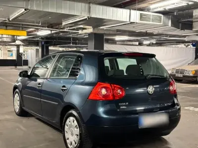 Gebraucht VW Golf V 75 PS (55 kW) 2005 Blau Kleinwagen